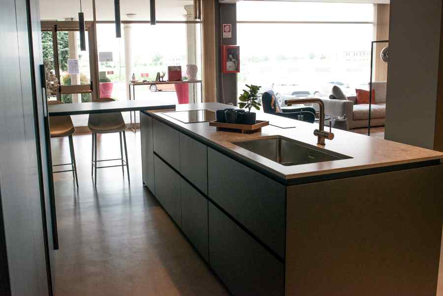 cucina-con-isola-zampieri-cucine-irori_05